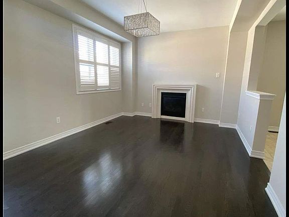 4th image of 20 Ledger Point Cres