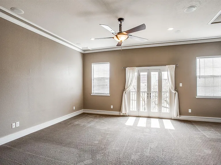 3405 Bryan St — Photo 13