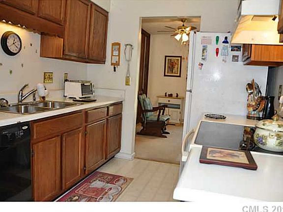 5th image of 849 Sardis Cove Dr
