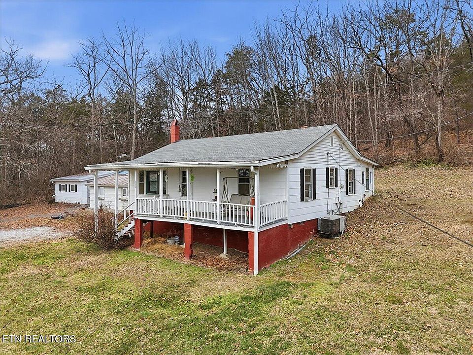 1st image of 840 Silver Ln