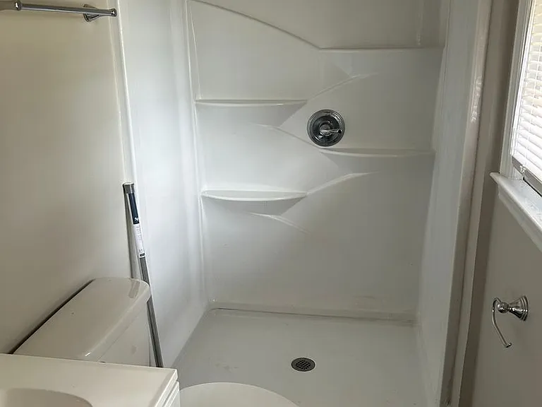 412 Kingston Ave — Photo 10