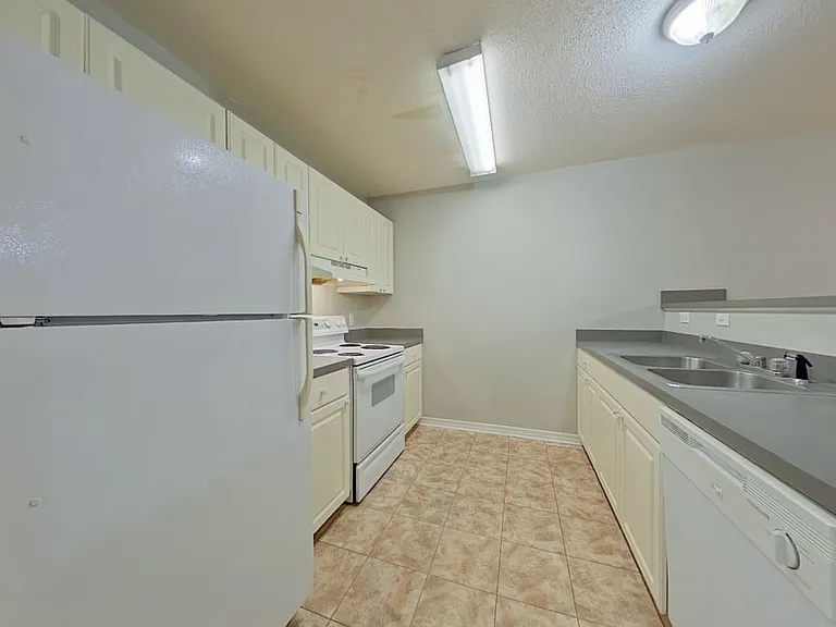 475 Keystone Rd — Photo 9