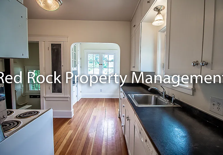 812 W 25th Ave — Photo 5