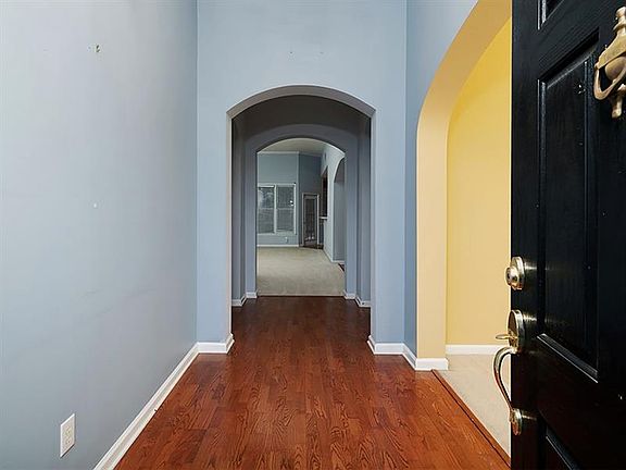 4th image of 4027 Ashland Cir