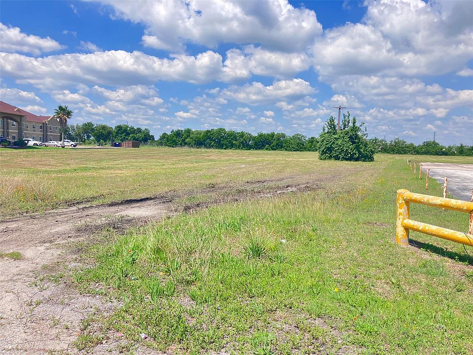 1st image of 301 State Highway 146