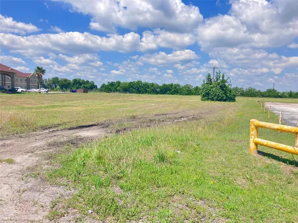 301 State Highway 146, La Marque, TX 77568