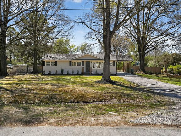 5th image of 2840 Providence Rd