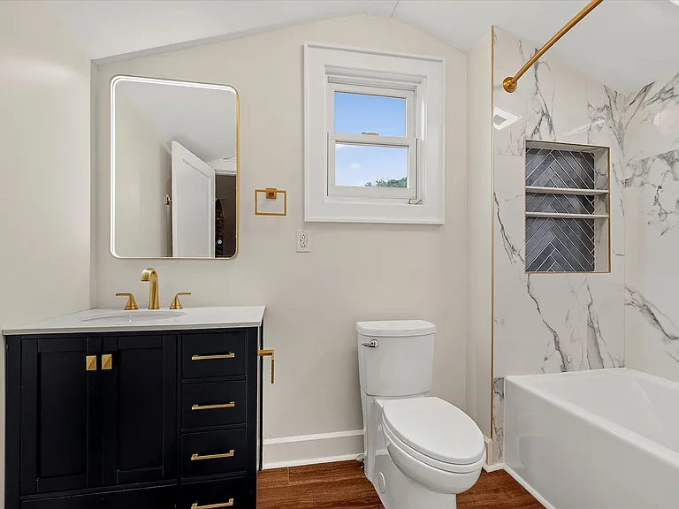 5025 E New York St — Photo 28