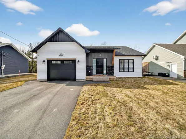 321 Falcon Dr, Moncton, NB E1G 0H7