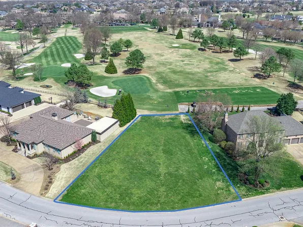 Pinnacle Dr #38, Rogers, AR 72758