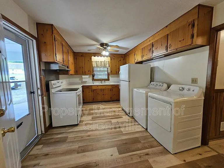 400 Berea Dr — Photo 11