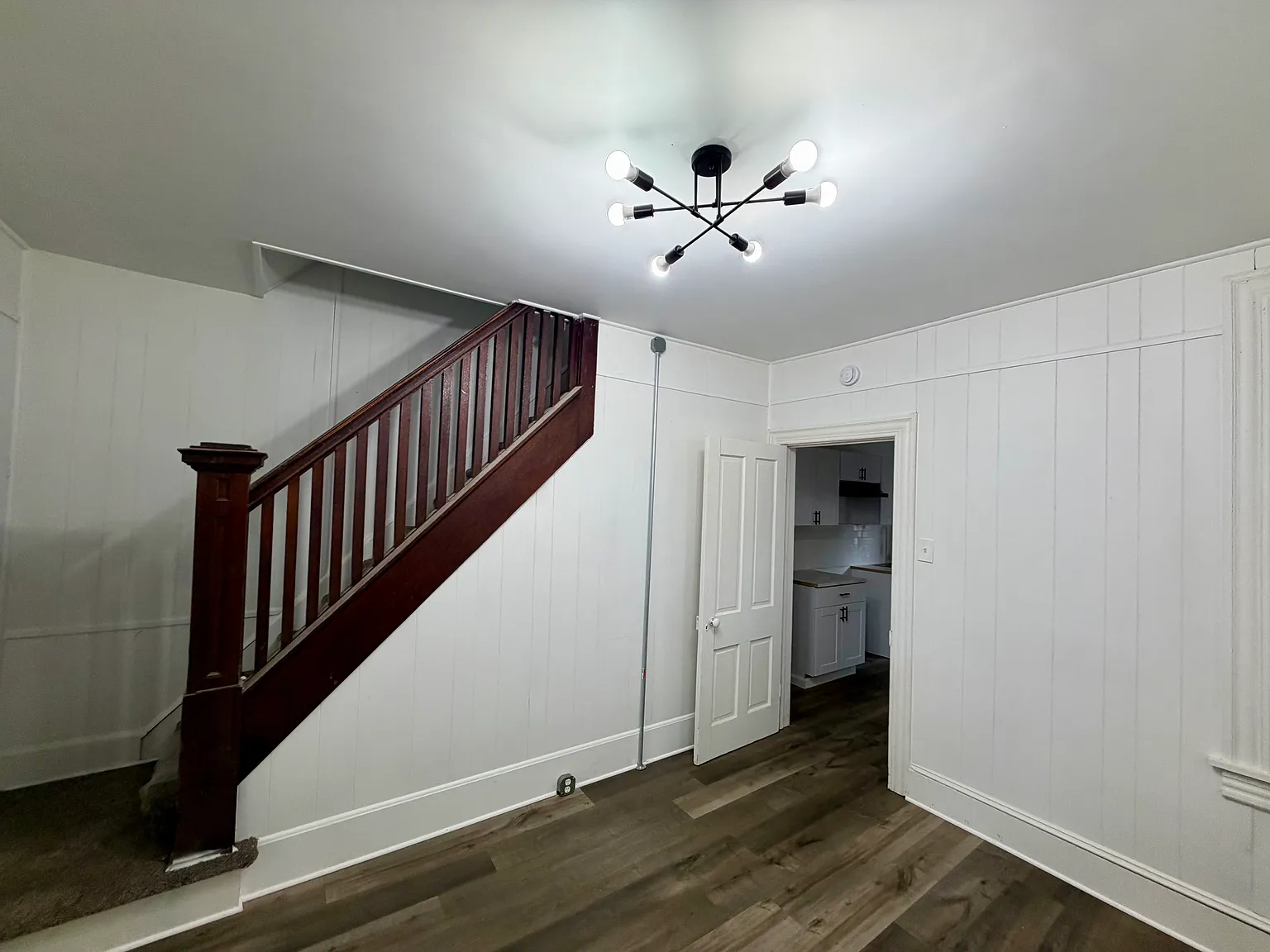 3 bed, 1.5 bath, 1192 sqft, $1,450 — Photo 3