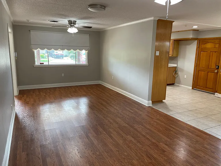 2204 Indiana Ave — Photo 11