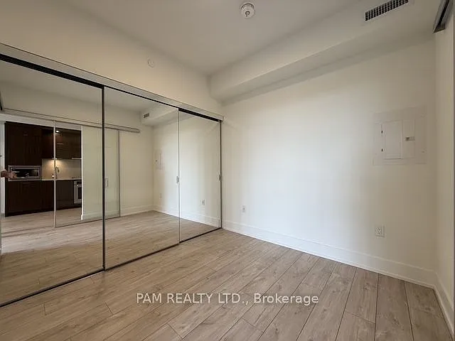 858 Dupont St #739 — Photo 11