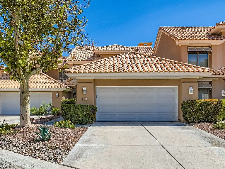 5016 Mount Pleasant Ln — Photo 1