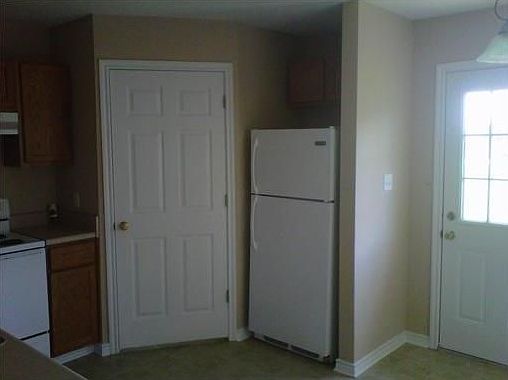 4th image of 7822 W Cavelier Dr