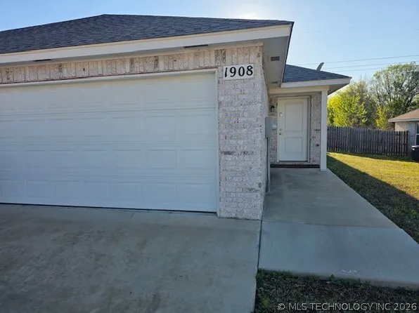 1908 Mulberry St, Wagoner, OK 74467