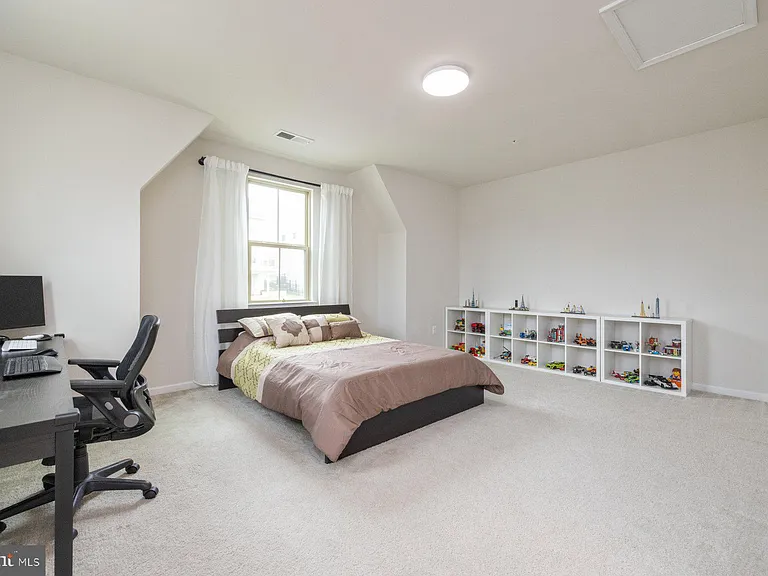 5861 Oakdale Village Rd — Photo 23