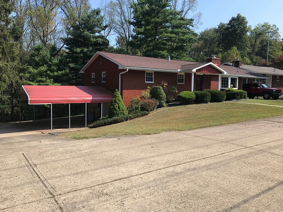 1st image of 4 Eastwood Dr