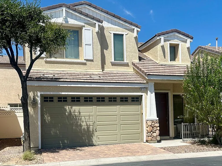 8137 Aurora Mist St — Photo 2