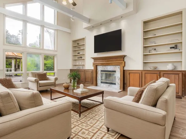 2782 Creekwood Dr, Cantonment, FL 32533