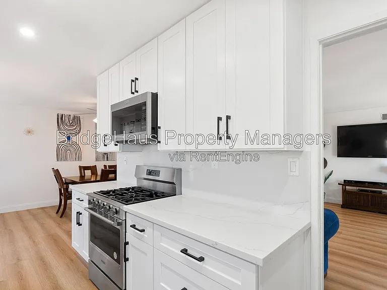 1723 Ramon St — Photo 9