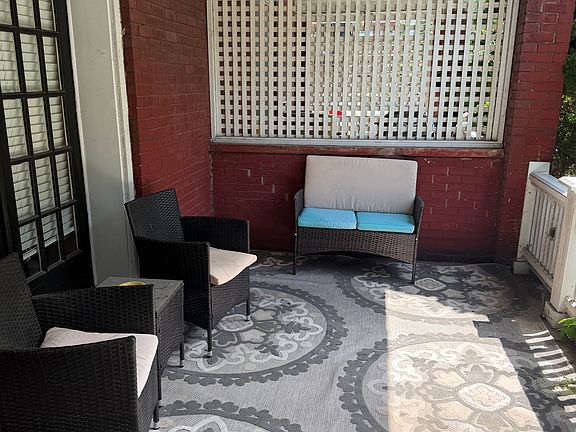 2nd image of 409 W Sixth St