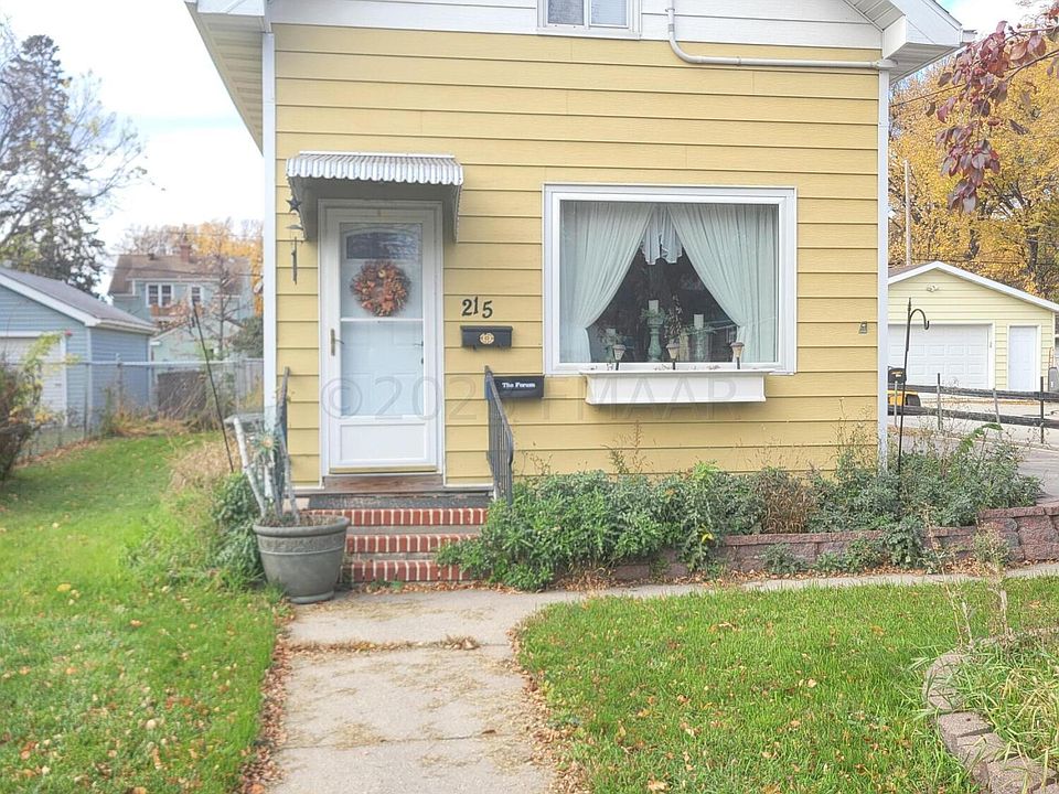1st image of 215 13th St N