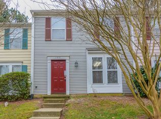 105 Brightleaf Ct, Cary, NC 27513