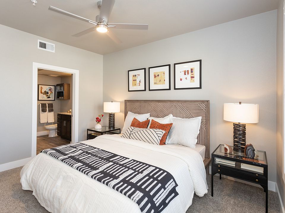 Model Bedroom