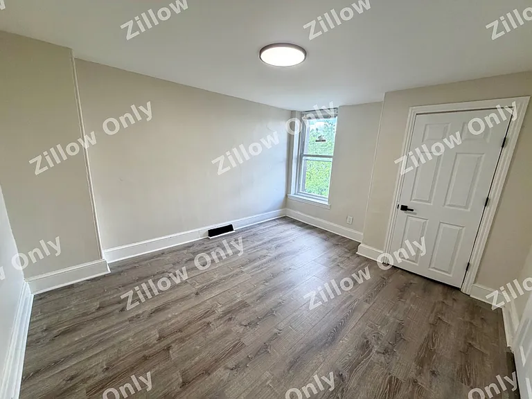 323 Vine St #B — Photo 10