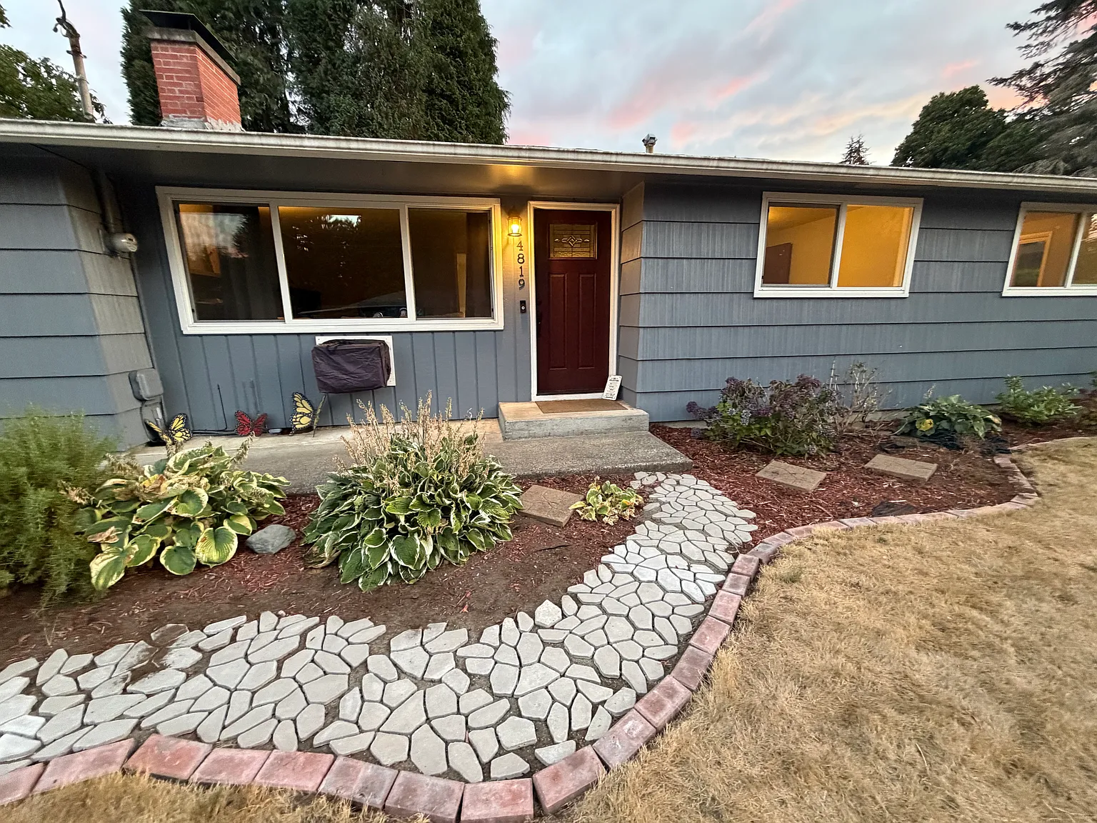 4 bed, 1462 sqft, $2,800 — Photo 2