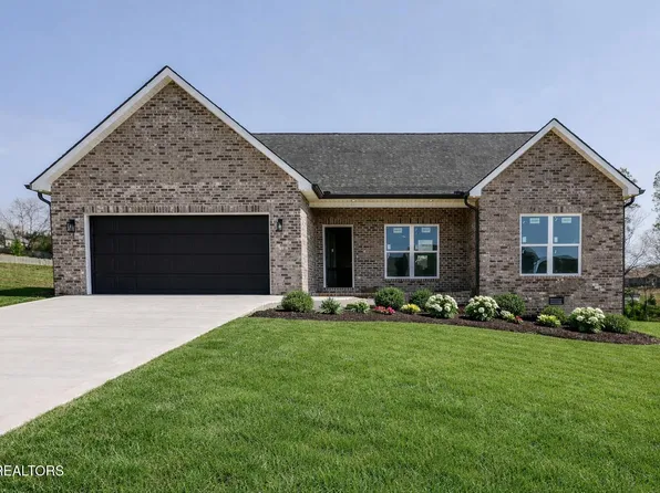 812 Pinebrooke Dr, Maryville, TN 37801