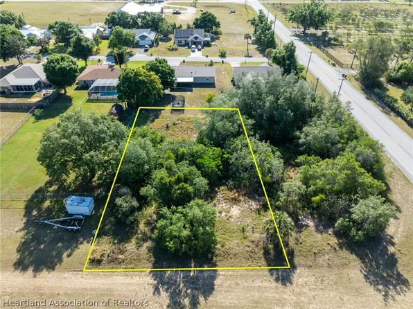 711 S Young Ave, Avon Park, FL 33825