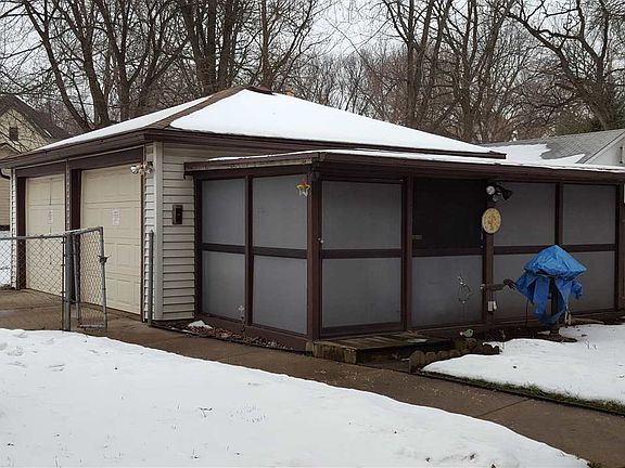 4th image of 411 S Highland Ave