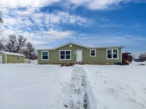 205 Grace St, Burlington, ND 58722
