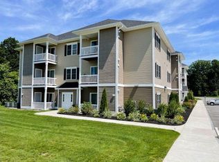 1 Rogers Way APT 306, Lunenburg, MA 01462
