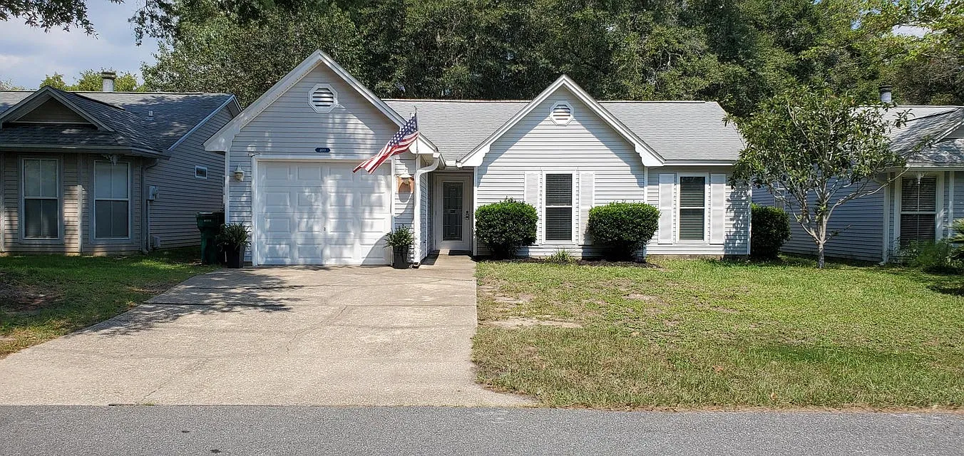 109 Meadowbrook Court - 1 — Photo 1
