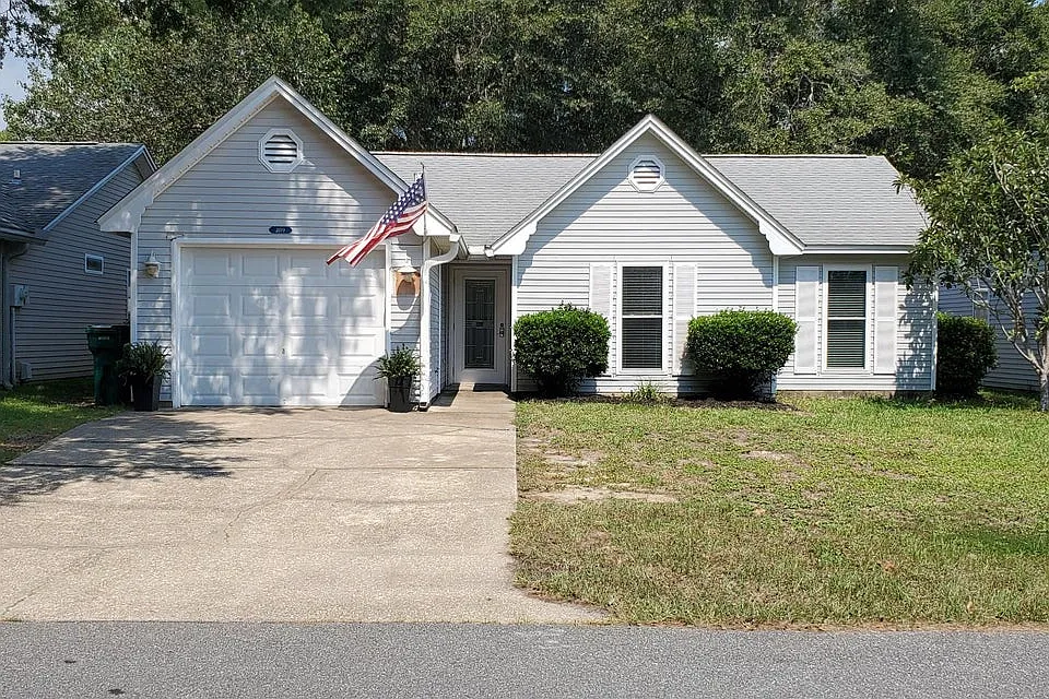 109 Meadowbrook Ct