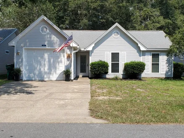 109 Meadowbrook Ct, Niceville, FL 32578