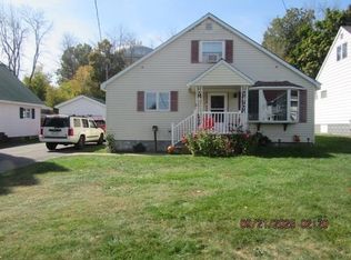 72 Grove St, Massena, NY 13662