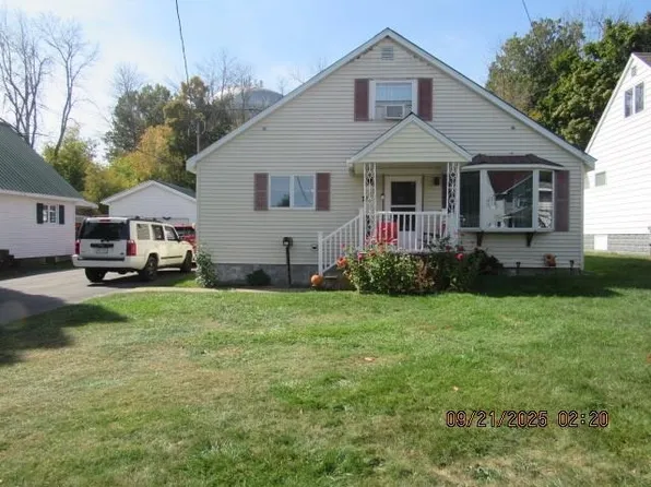 72 Grove St, Massena, NY 13662