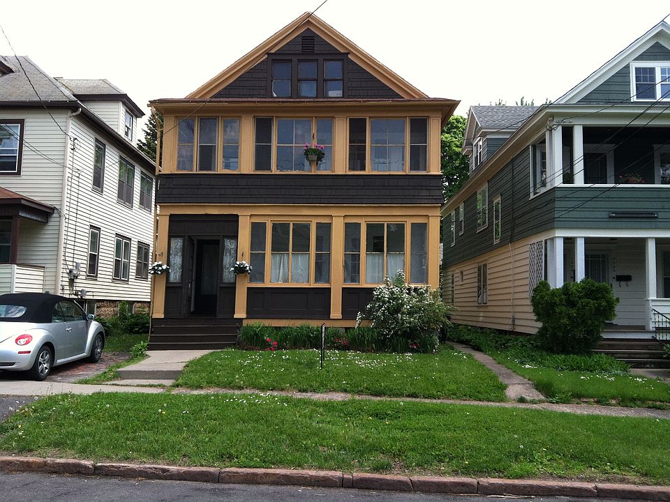 2nd image of 1306 Oak St