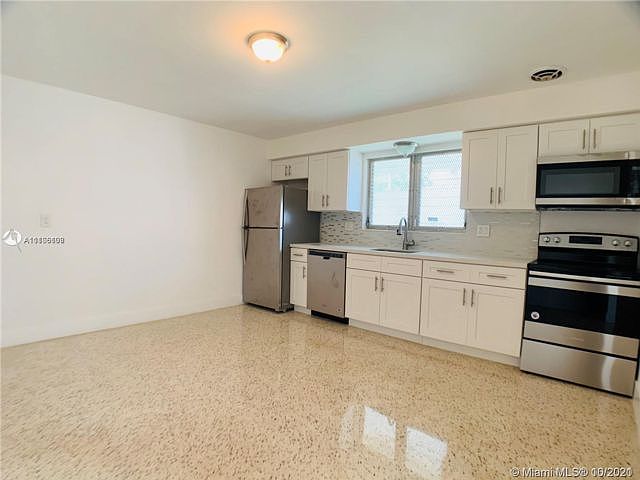 1st image of 9050 NE 8th Ave APT 10