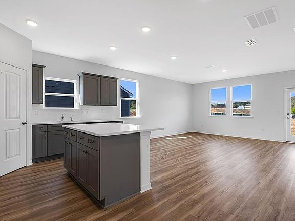 4th image of 167 Sweet Water Ln