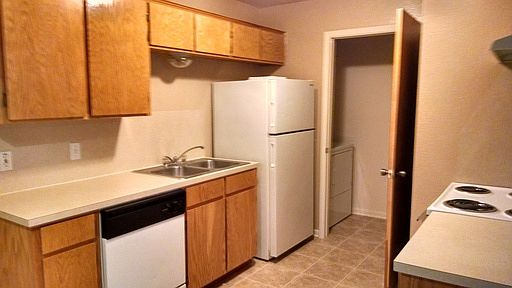 2nd image of 1601 N Main St APT D