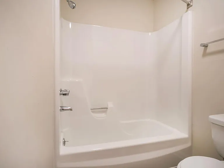Chase Cove Apartments — Photo 142