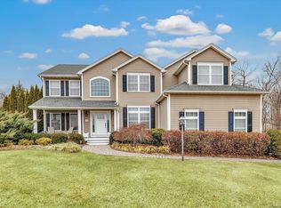 48 Fox Hunt Rd, Shelton, CT 06484