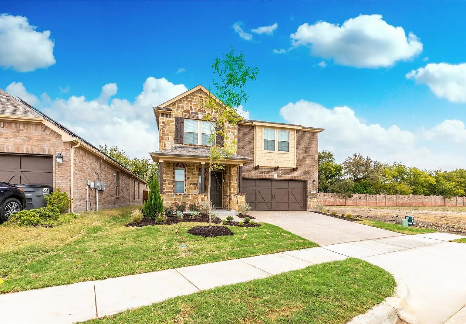 4 bed, 2.5 bath, 2414 sqft, $2,800 — Photo 1