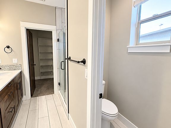 2nd image of 2382 NE Jackson Ave